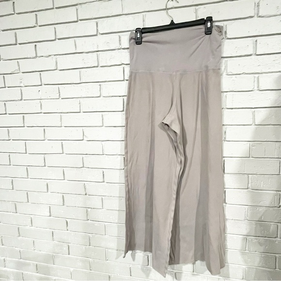Victoria’s Secret Women’s Gray Fold Over Pants - Picture 7 of 7